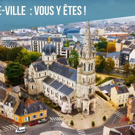 A Hauteur De Toits • Le Spacieux En Coeur De Ville Chateauroux Exterior photo